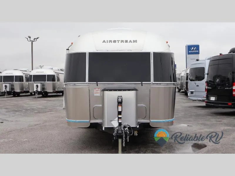 2026 Airstream International 25FB - Photo 3