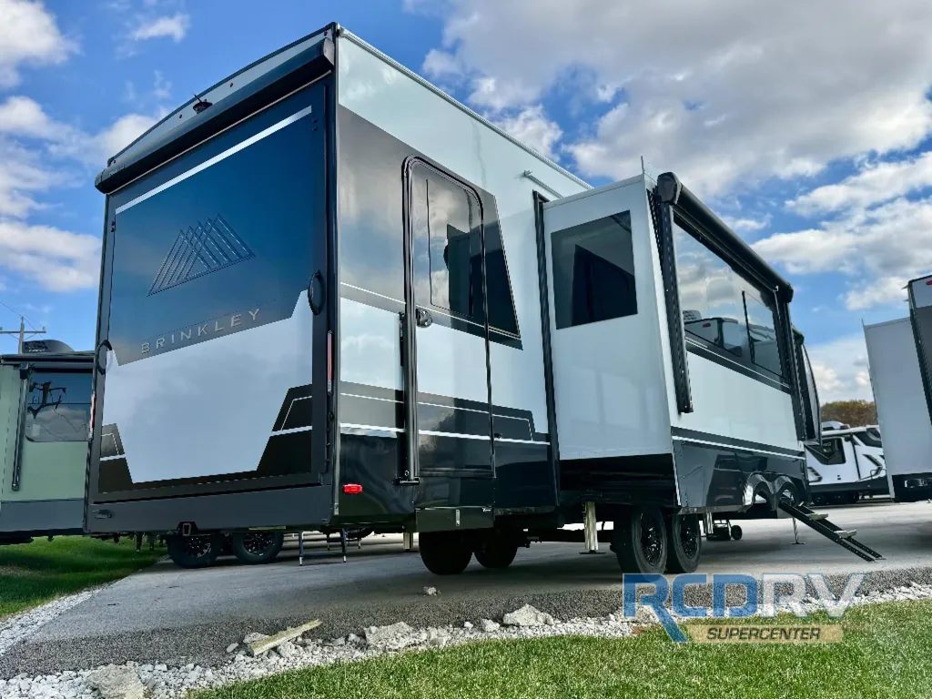 2026 Brinkley Model Z 3420, Photos photo 5