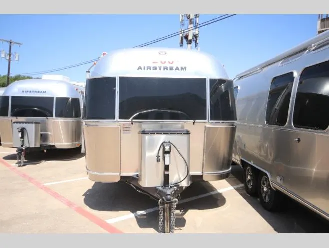 2022 Airstream Globetrotter 30RB - Photo 2