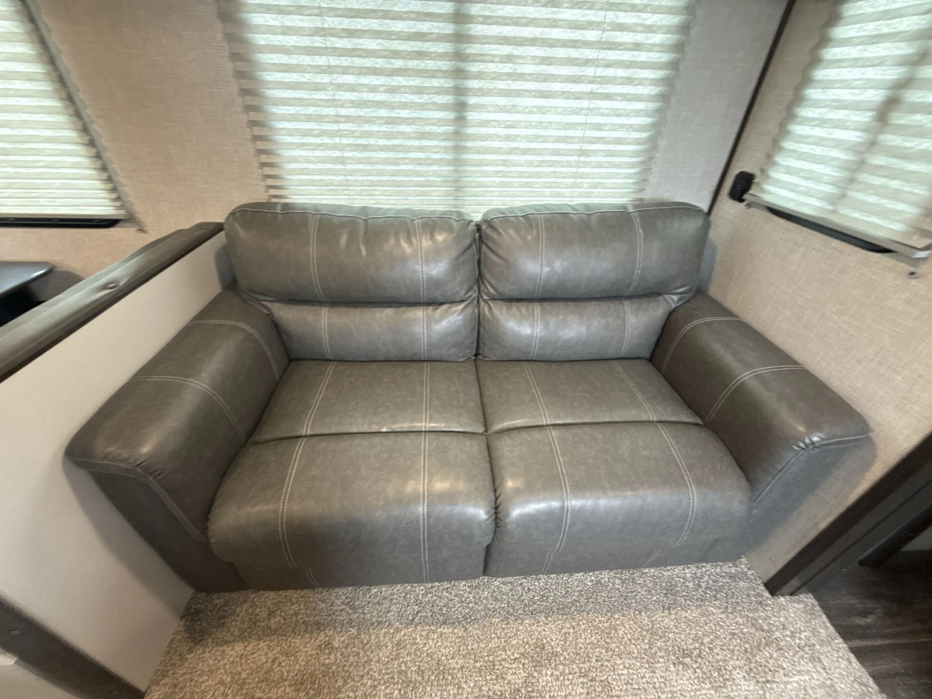2020 Keystone Bullet 273BHS — living area main