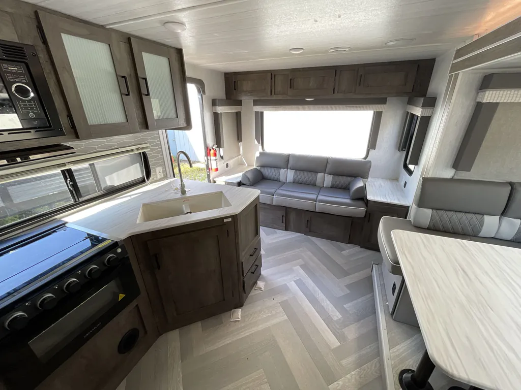 2022 Forest River Salem Cruise Lite 24RLXL, Photos photo 3