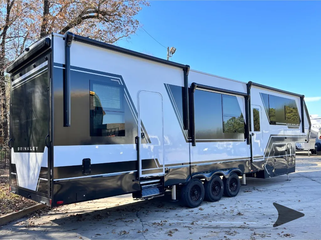 2026 Brinkley Model G 3520, Photos photo 17