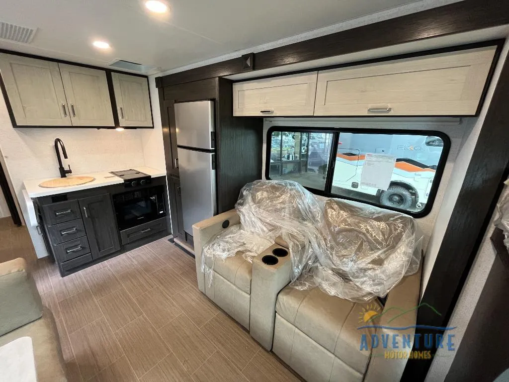 2027 Winnebago Sunflyer 26FE - Photo 4
