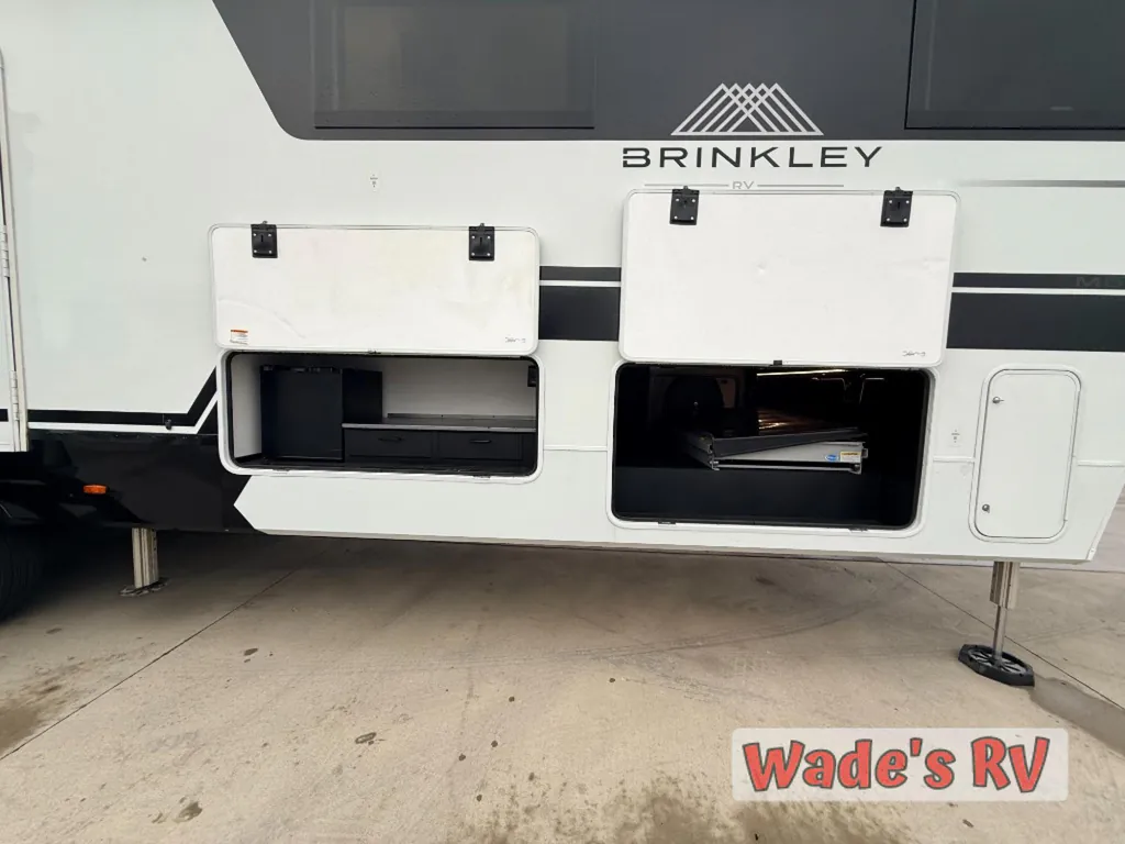 2025 Brinkley Model Z 3610, Photos photo 11