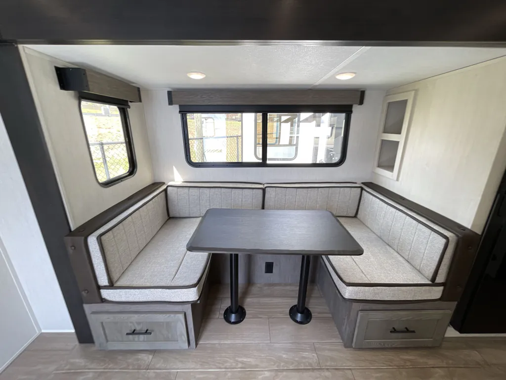 2026 Forest River Alpha Wolf 24TRUNK, Photos photo 8