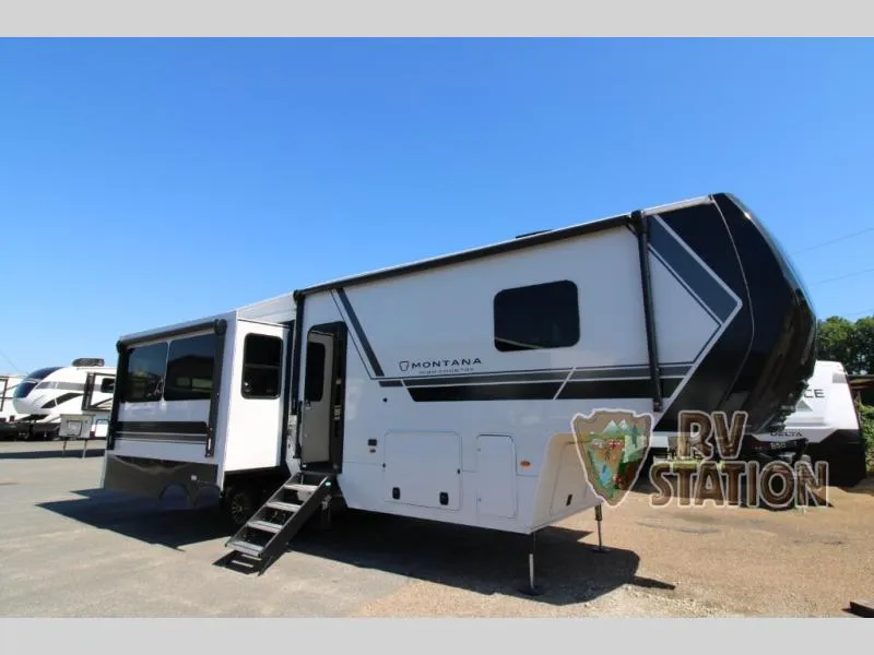 2026 Keystone Montana High Country 290RL - Photo 2