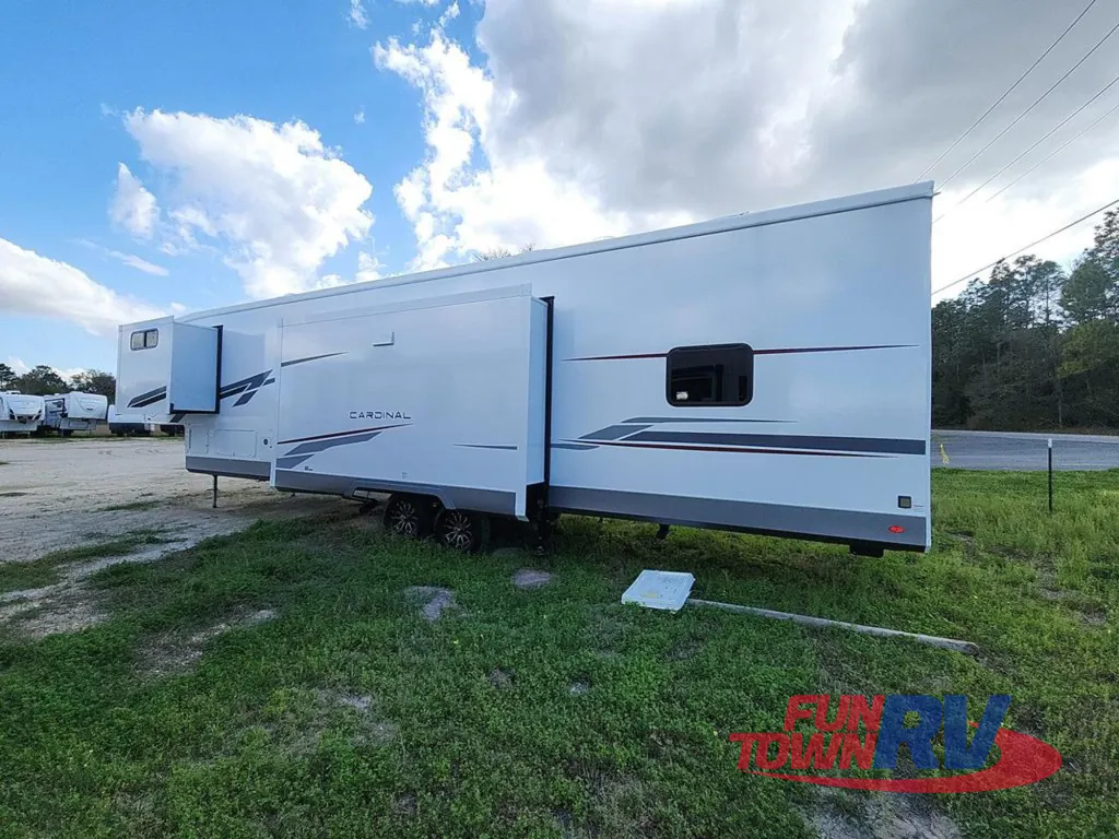 2026 Forest River Cardinal 35CRIB, Photos photo 6