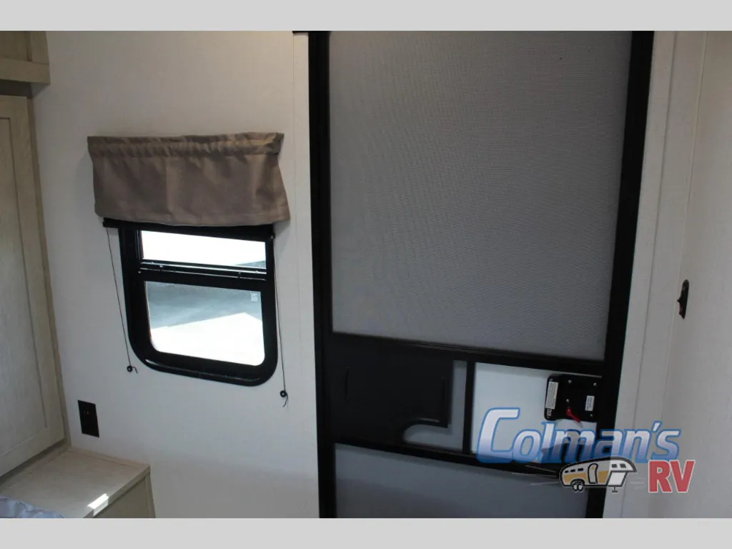 2026 Shasta RVs i-5 Edition 533BH, Photos photo 32