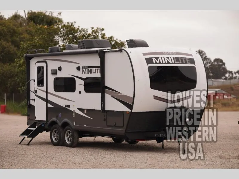 2025 Forest River Rockwood Mini Lite 2109S - Photo 4