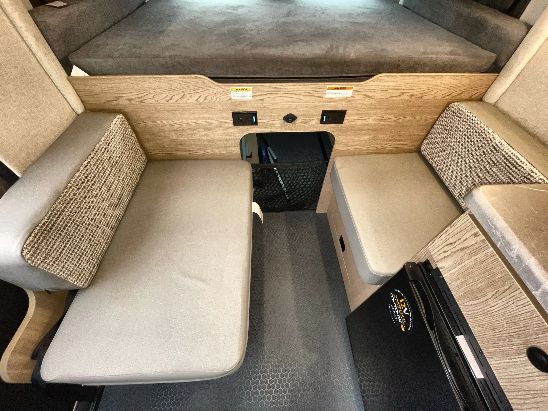 2026 Thor Motor Coach Coleman 17D — living area main
