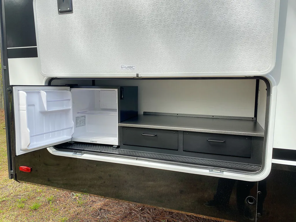 2026 Brinkley Model Z 2810, Photos photo 6