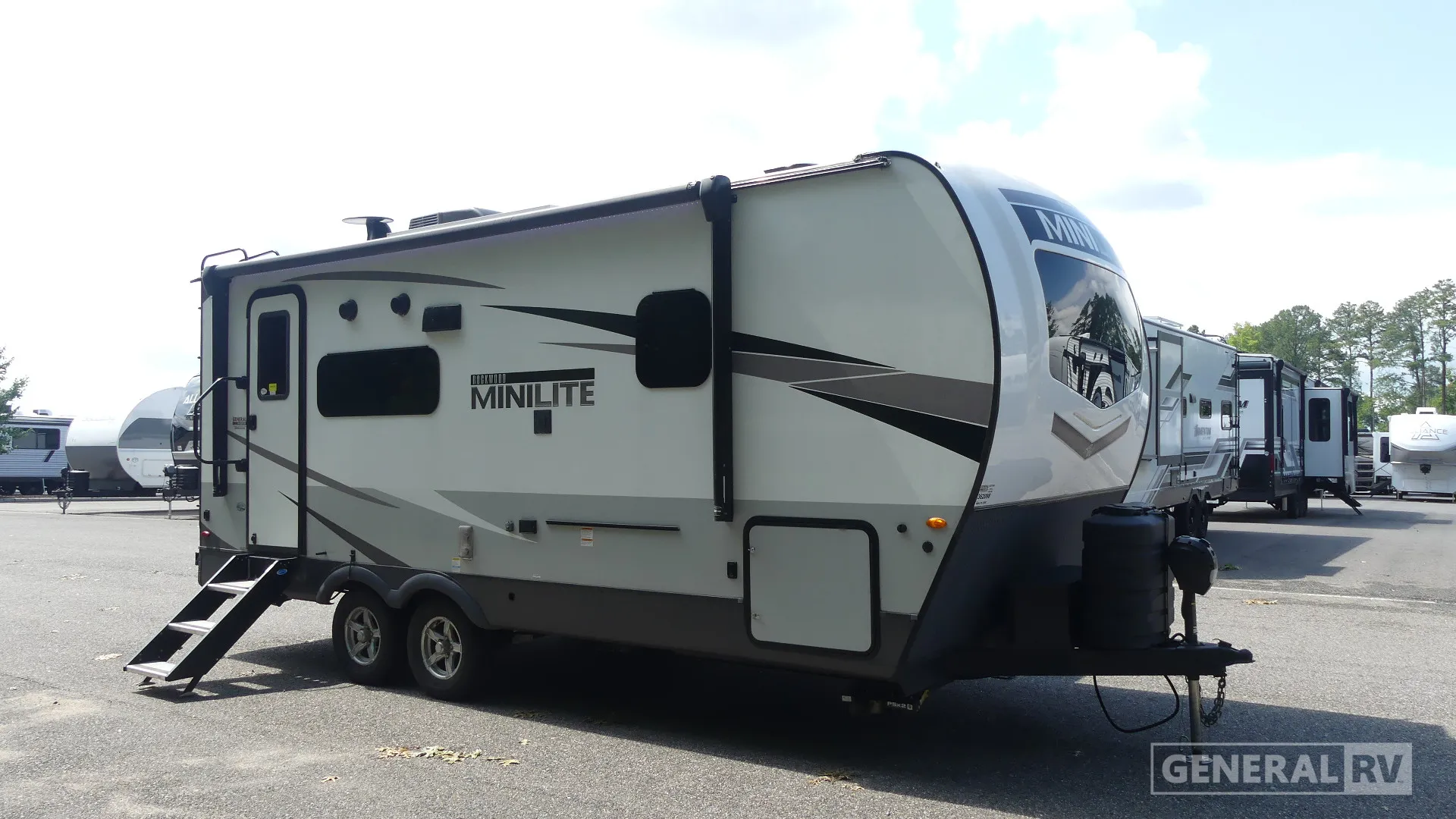 2023 Forest River Rockwood Mini Lite 2205S - Photo 2