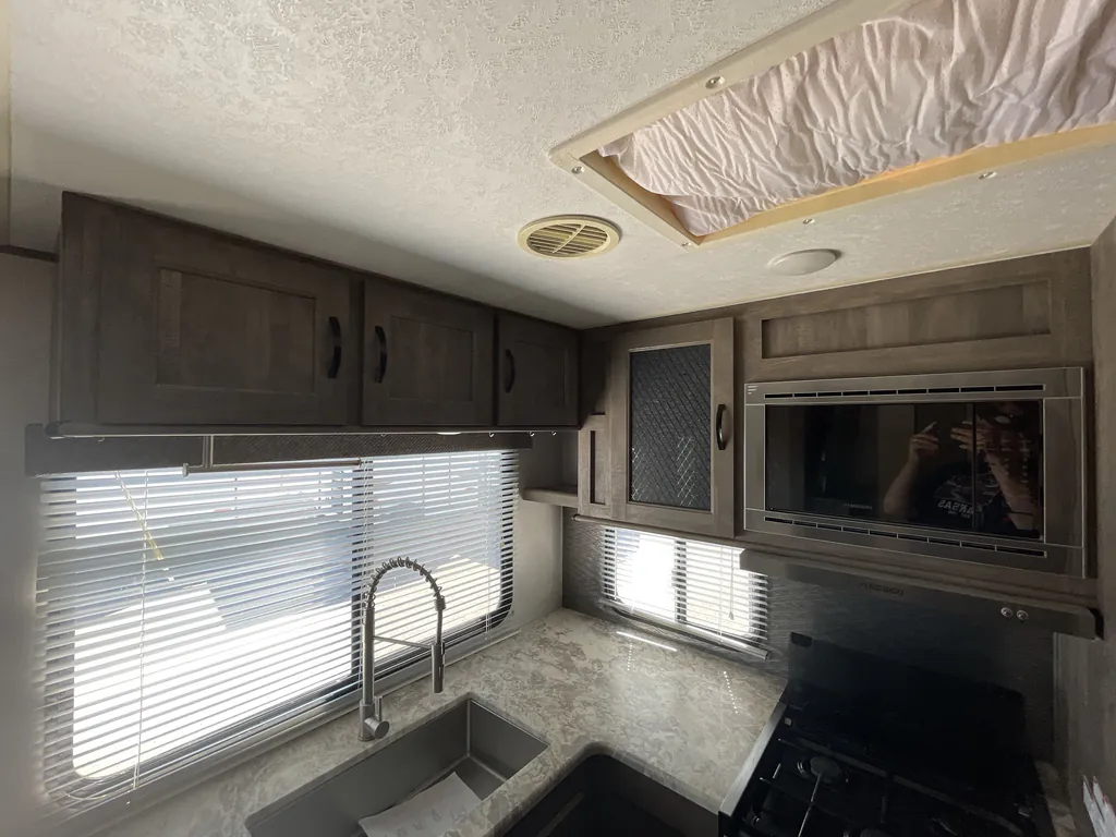 2020 Forest River Vibe 25RK, Photos photo 12