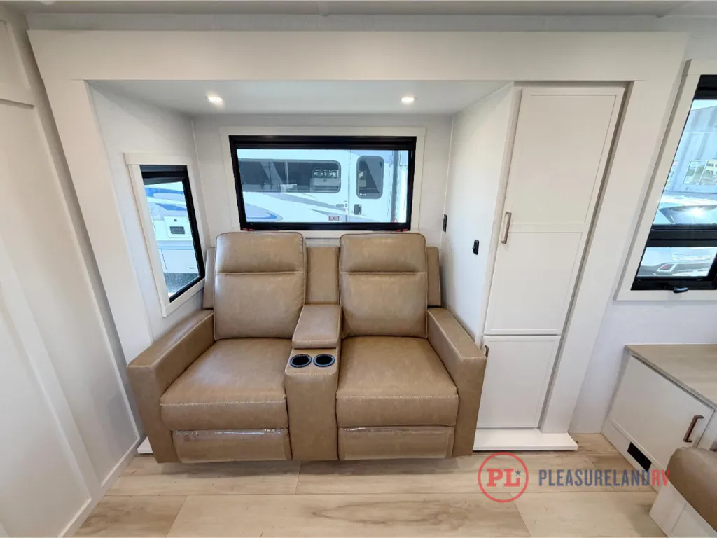 2026 Brinkley Model Ix 20X, Photos photo 13