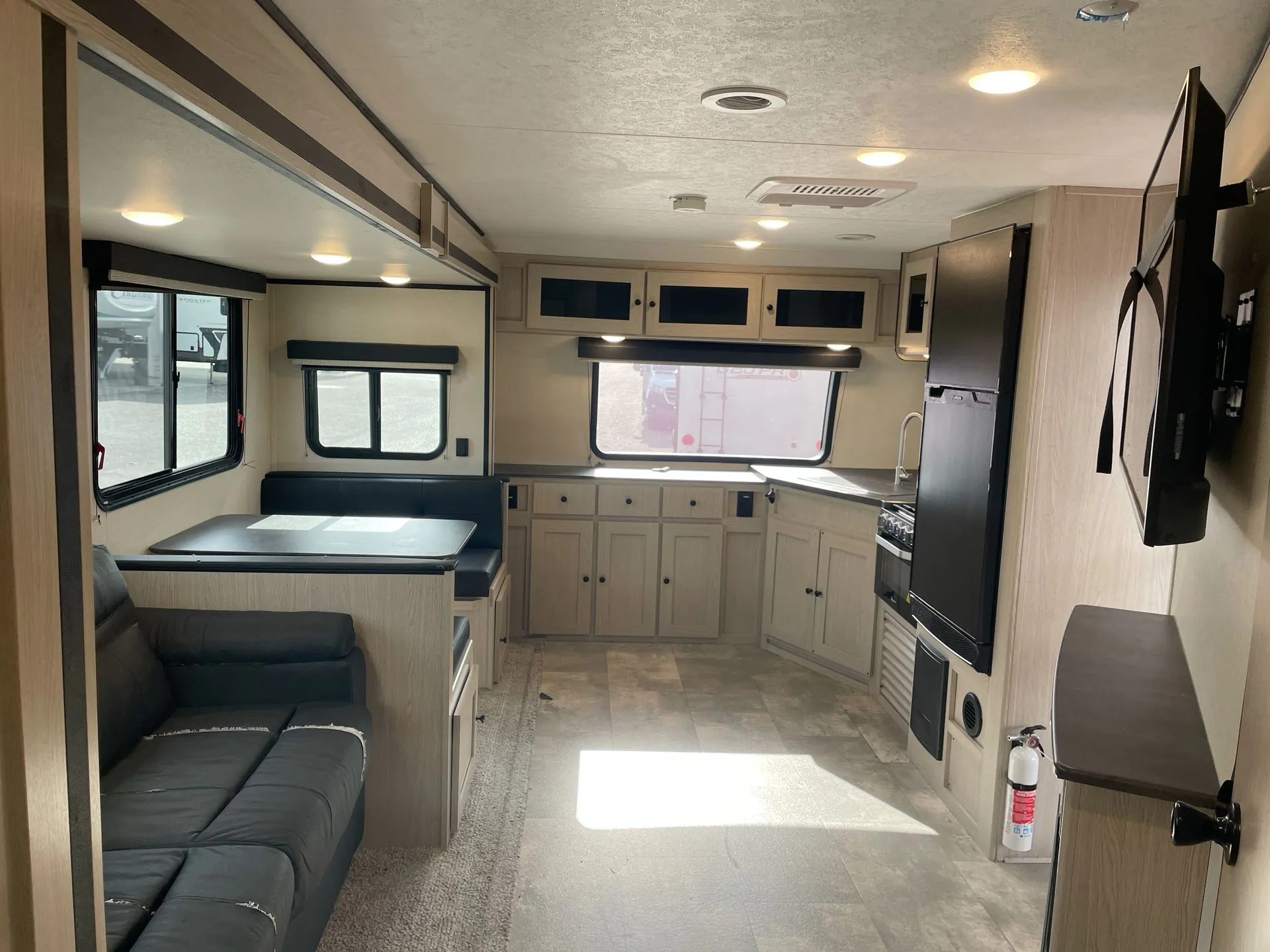 2023 Coachmen Apex Ultra-Lite 243FKS — living area main