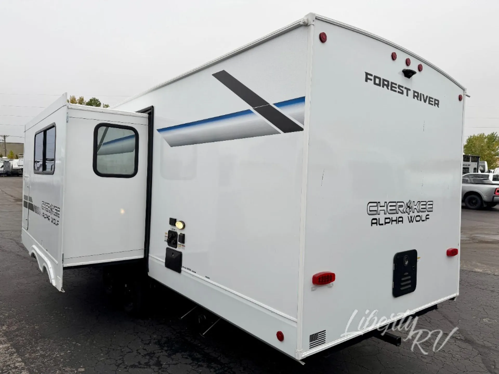 2026 Forest River Cherokee Alpha Wolf 24TRUNK - Photo 4