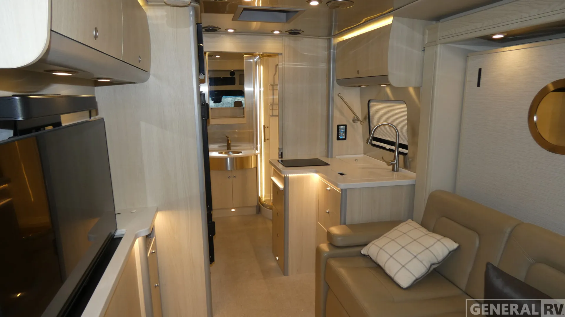 2023 Airstream Atlas Murphy Suite - Photo 3
