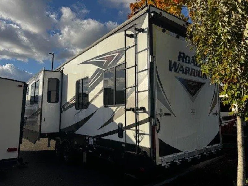 2020 Heartland Road Warrior RW 392 - Photo 4