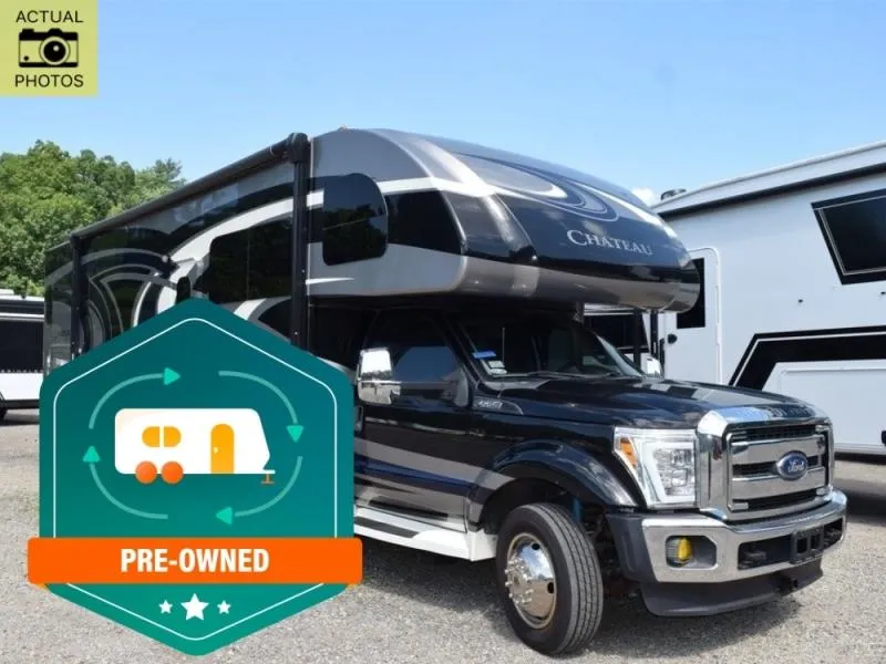 2015 Thor Motor Coach Chateau Super C 35SB - Main photo