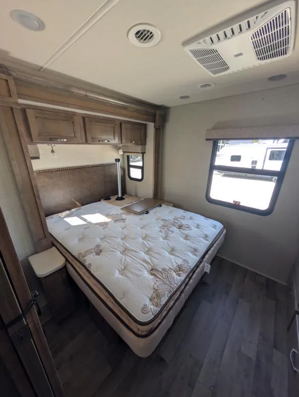 2018 Jayco Precept 33U, Photos photo 17
