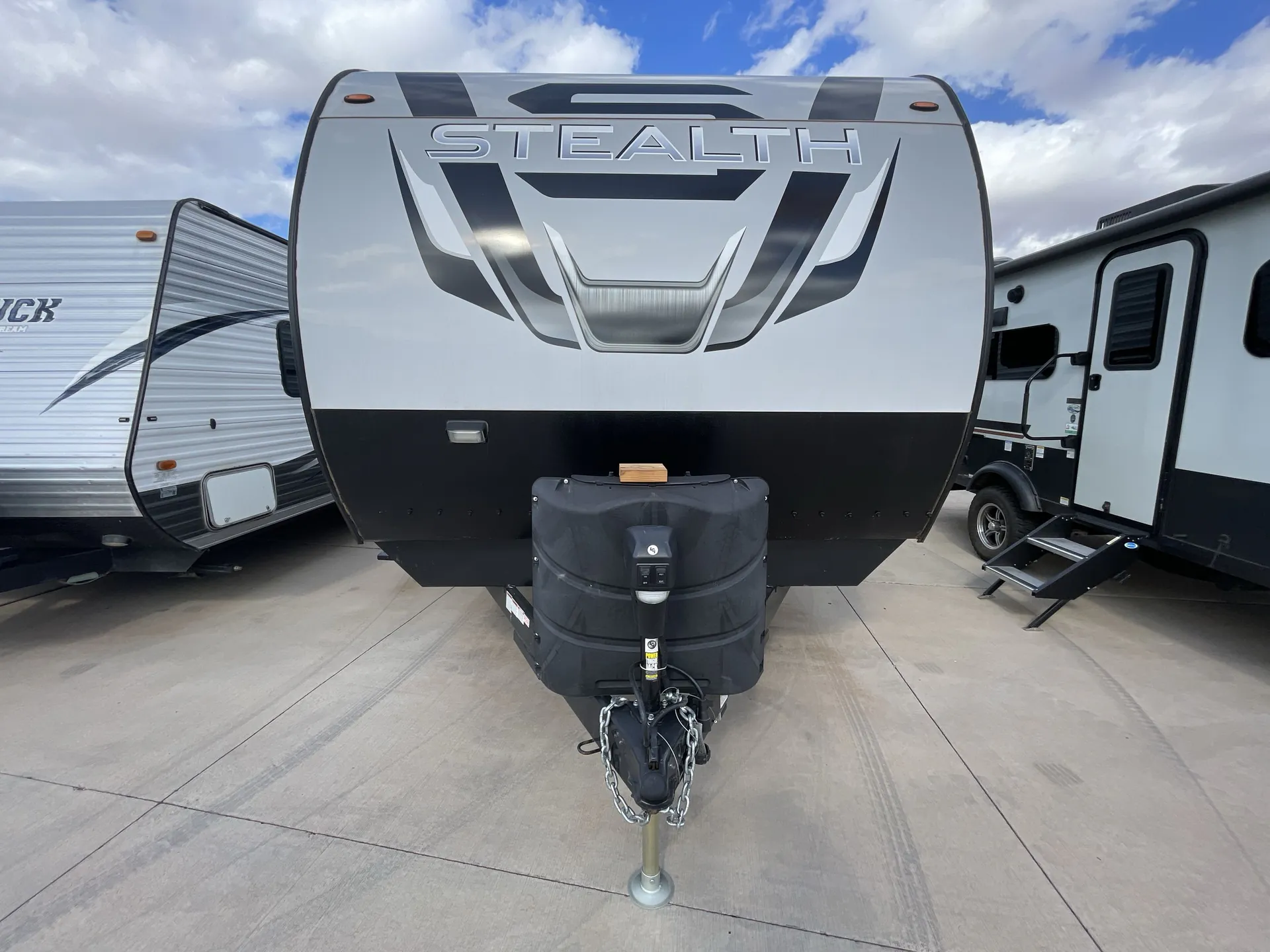 2022 Forest River Stealth RQ2916 — front