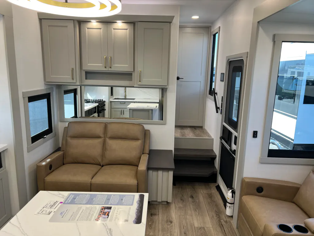 2026 Brinkley Model G 3520, Photos photo 3