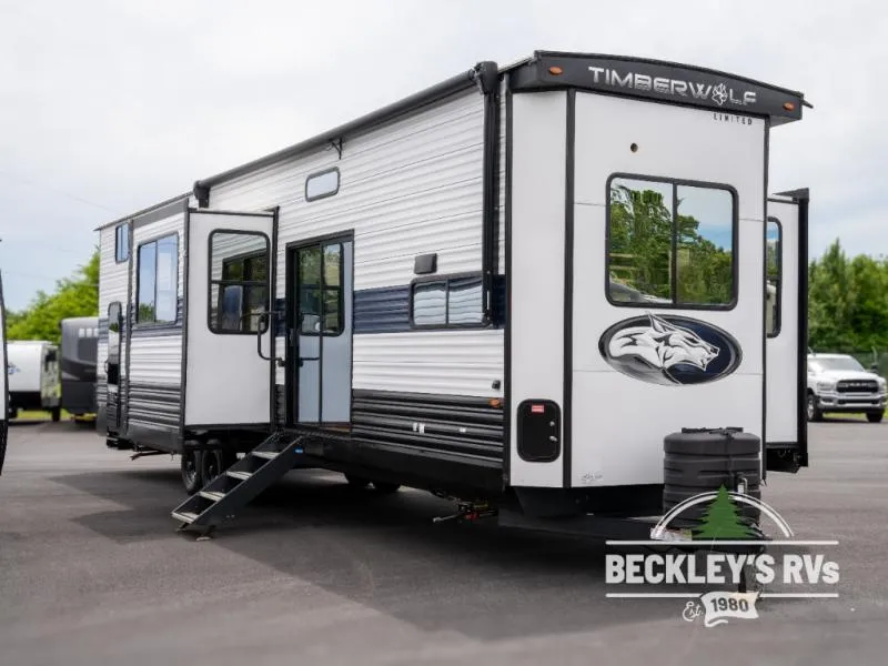 2024 Forest River Cherokee Timberwolf 39SR - Photo 2