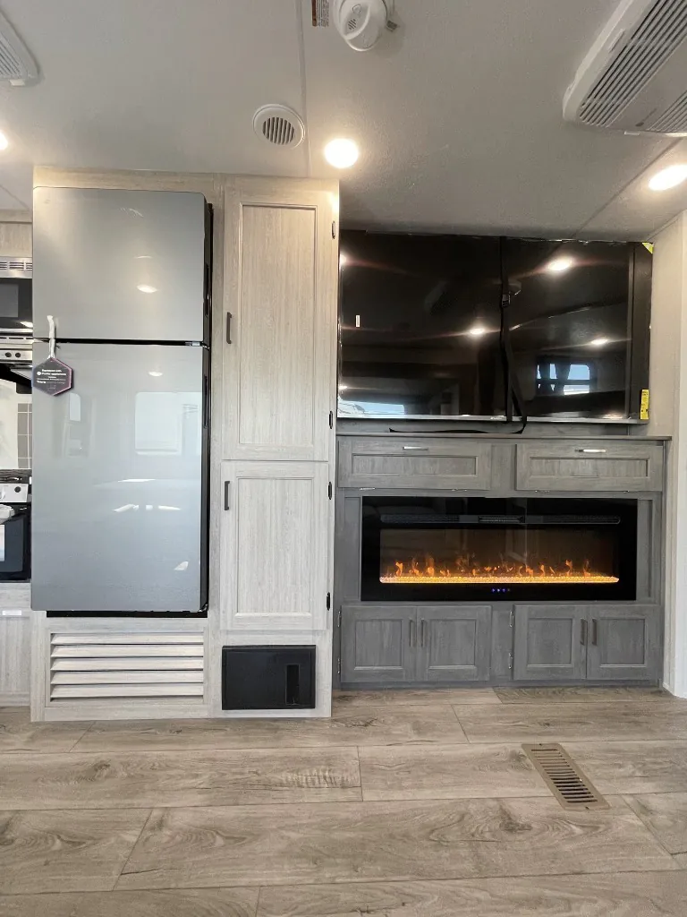2026 Coachmen Catalina Legacy Edition 273DBHCK, Photos photo 8