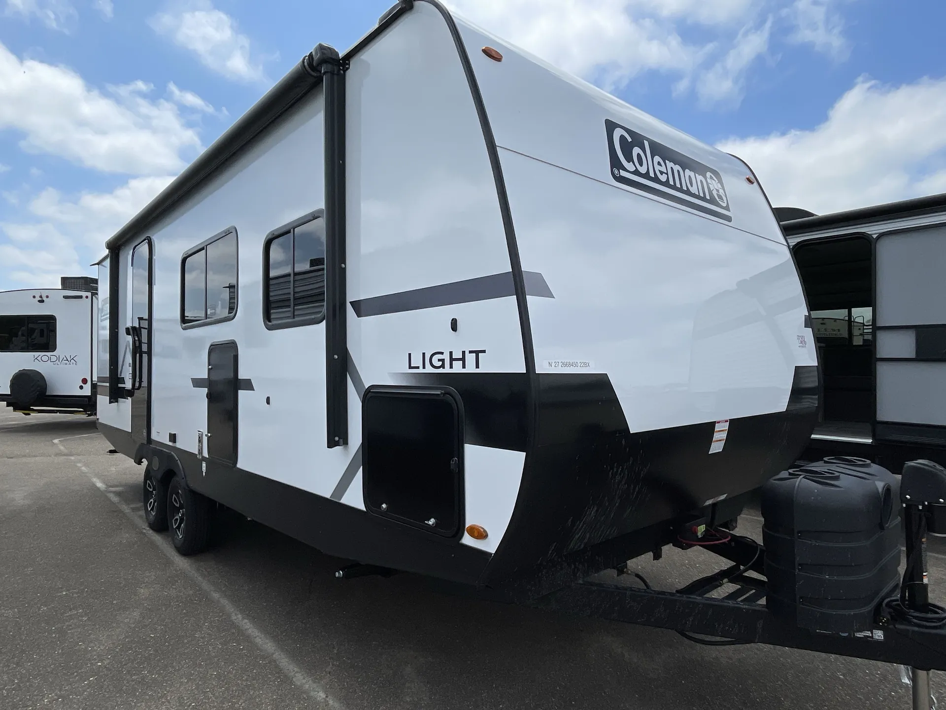 2027 Keystone Coleman Light 22BX - Photo 2