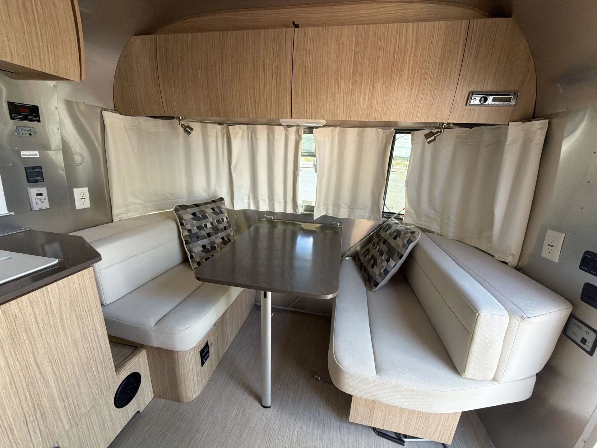 2019 Airstream Flying Cloud 19CB — living area main