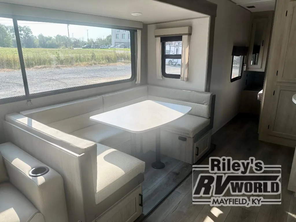 2026 Coachmen Catalina Legacy Edition 273DBHCK, Photos photo 25