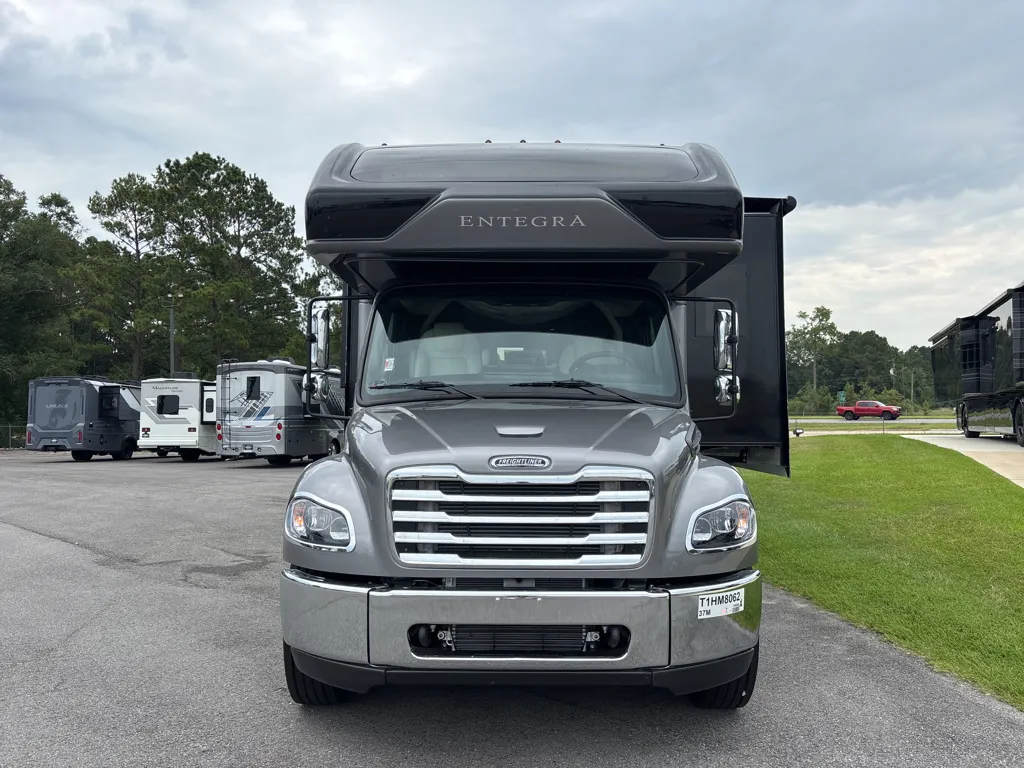 2026 Entegra Coach Accolade 37M - Photo 3