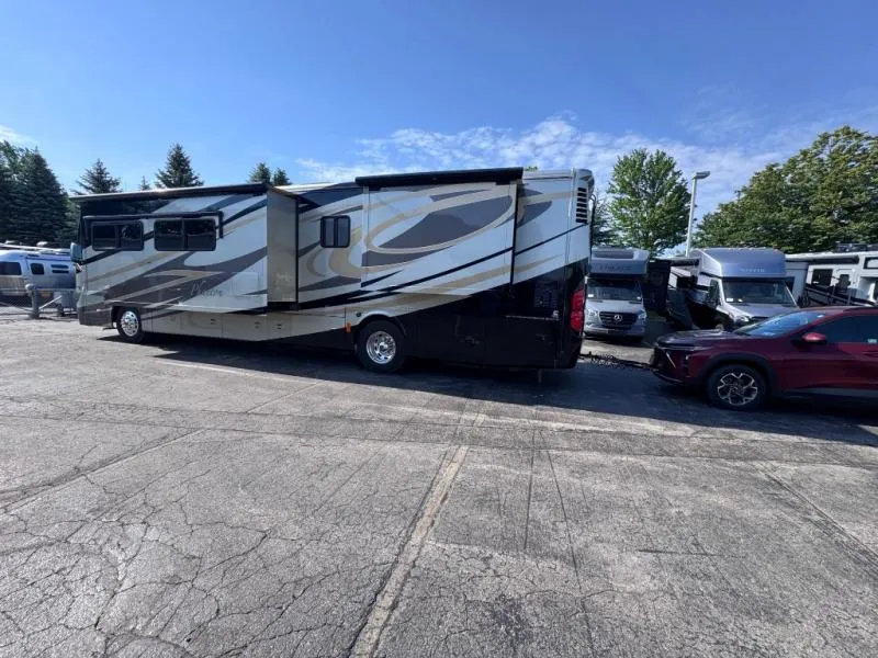 2011 Tiffin Motorhomes Phaeton Used    40 QTH - Photo 3