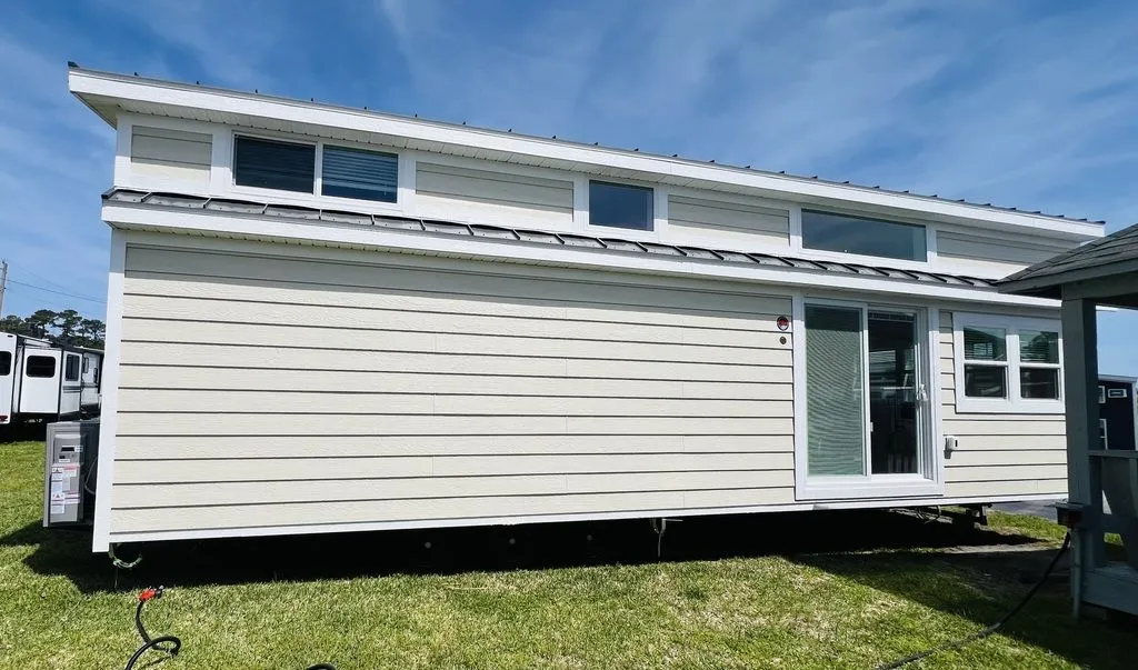 2026 GREAT OUTDOOR COTTAGES Lifestyle 200-L - Main photo