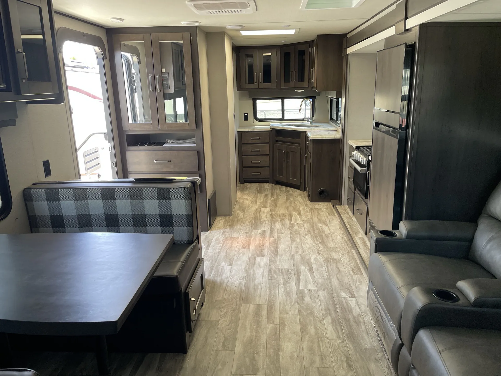 2025 Grand Design Transcend 265BHT - Photo 4