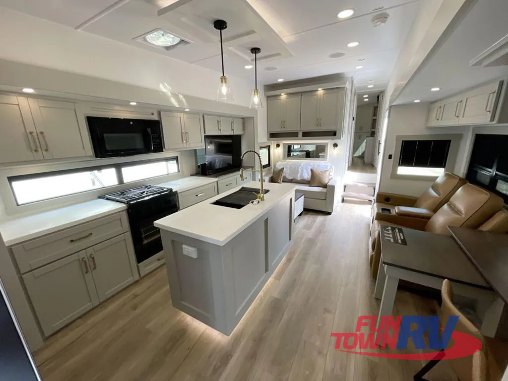 2026 Brinkley Model Z 3420, Photos photo 3