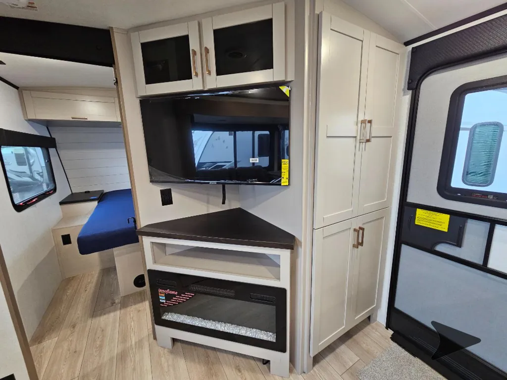 2027 Jayco Jay Feather 29BHB, Photos photo 11