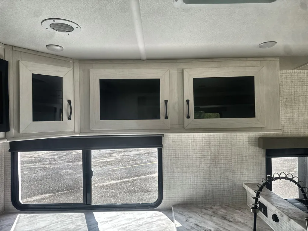 2026 Forest River Solaire 3060RKTS, Photos photo 8