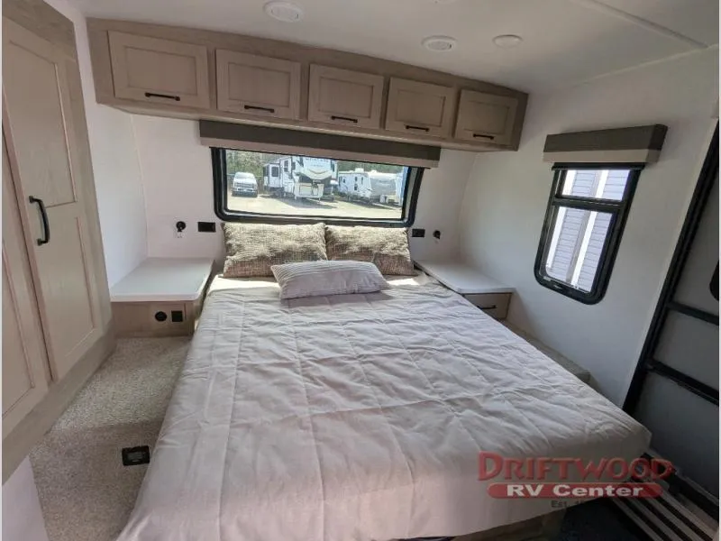 2025 Forest River Rockwood Mini Lite 2515S - Photo 4