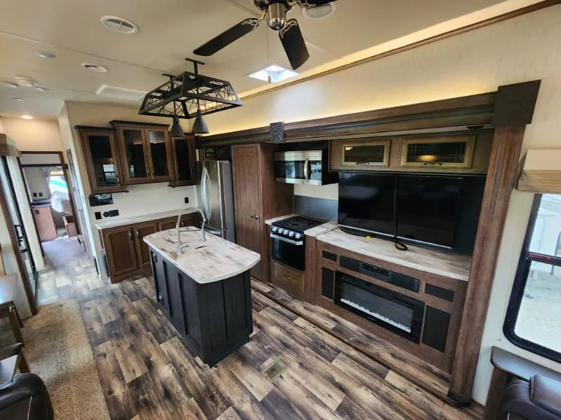 2019 Forest River Sierra Destination 399LOFT, Photos photo 10