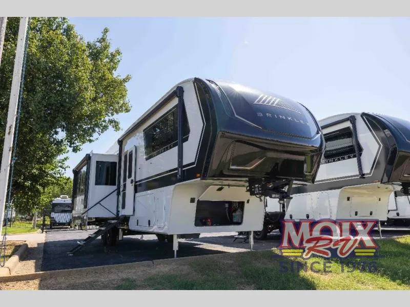 2026 Brinkley Model Z 3515 - Photo 2