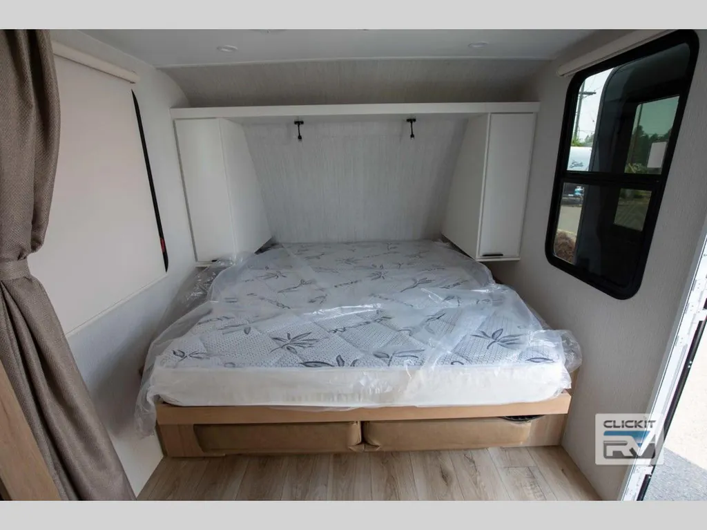 2027 Winnebago Micro Minnie 2108DS, Photos photo 23