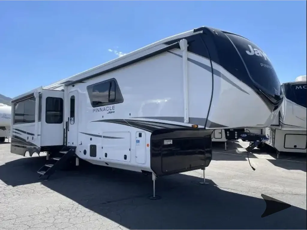 2026 Jayco Pinnacle 36FBTS, Photos photo 3