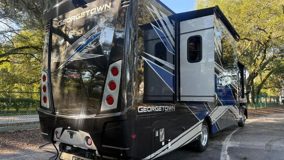 2023 Forest River Georgetown 7 Series GT7 36D7 — Photo 6