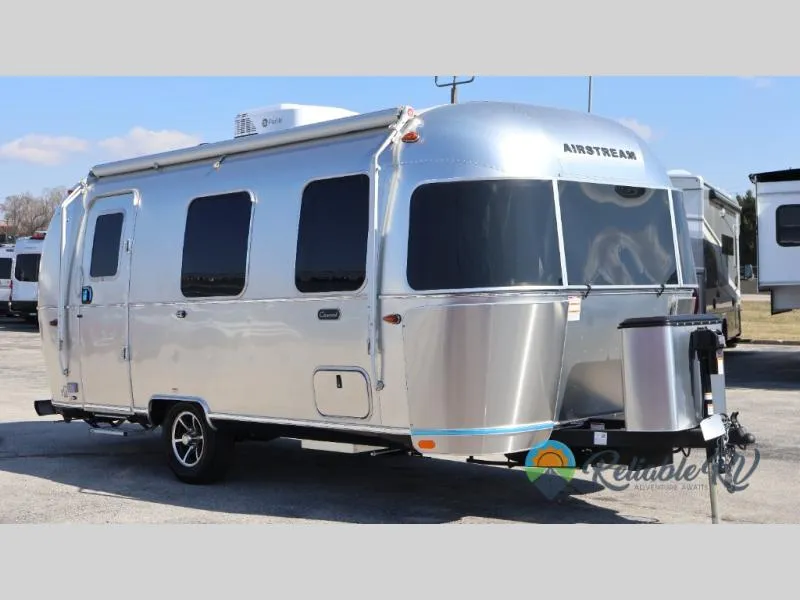 2026 Airstream Caravel 22FB - Photo 2