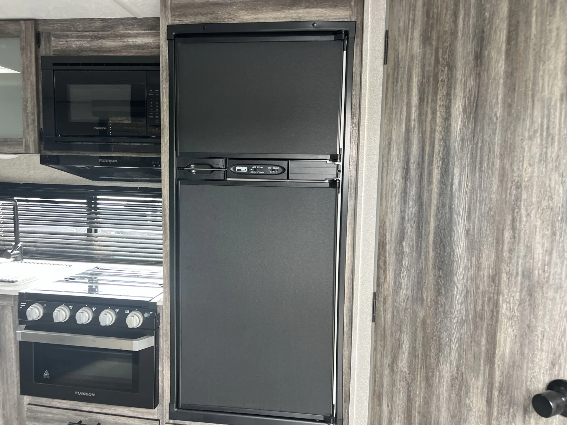 2020 Forest River Wildwood FSX 260RT — fridge