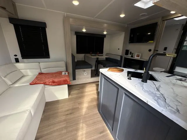 2026 East to West Acclaim 2550DS - Photo 4