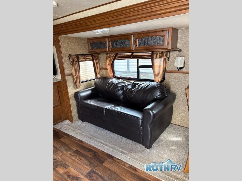 2015 Forest River Wildwood Heritage Glen 302FK - Photo 4