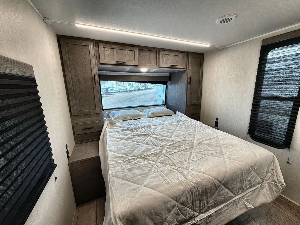 2026 Forest River Alpha Wolf 24TRUNK, Photos photo 8
