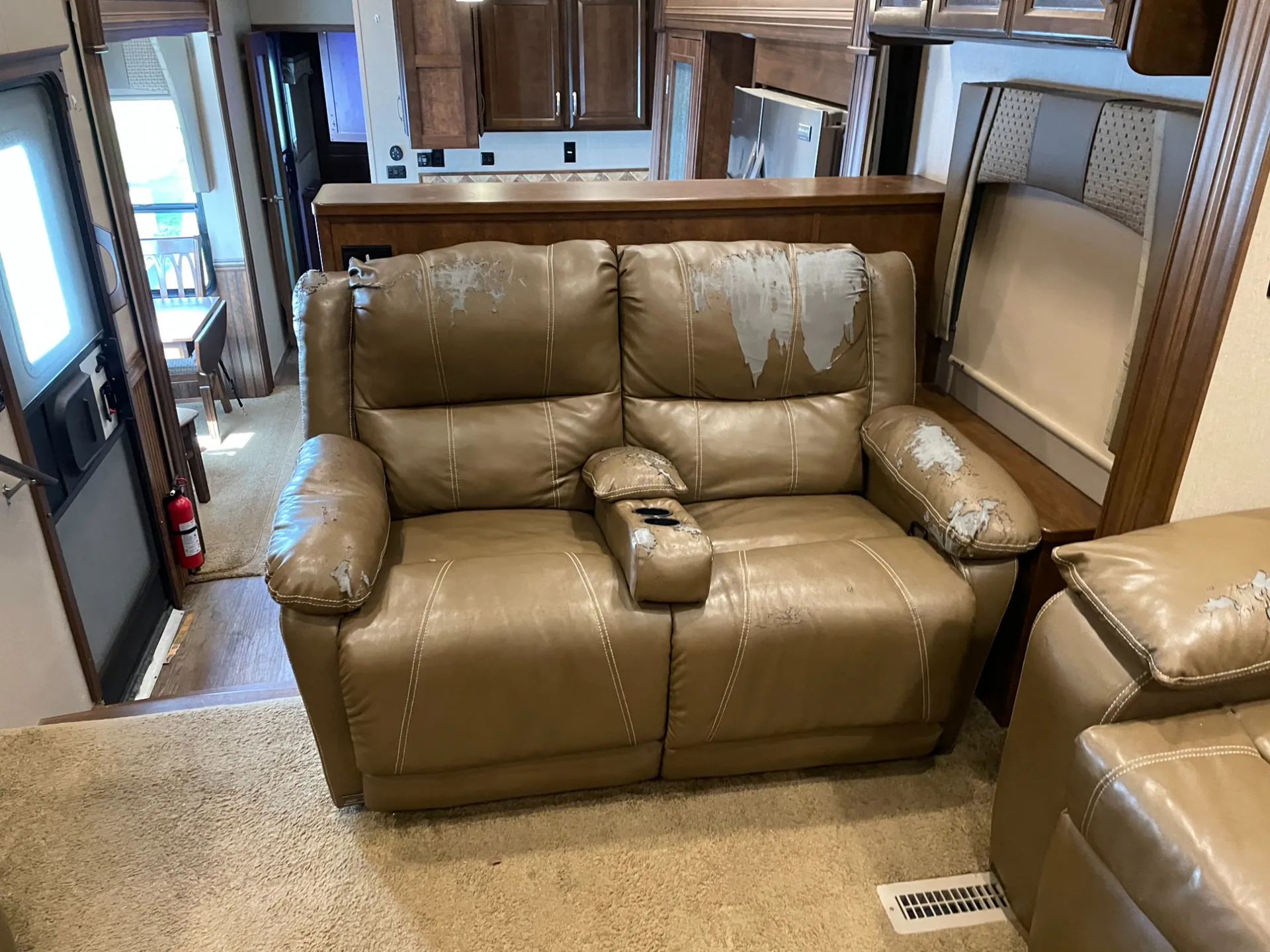 2016 Forest River Cardinal 3825FL — Photo 7